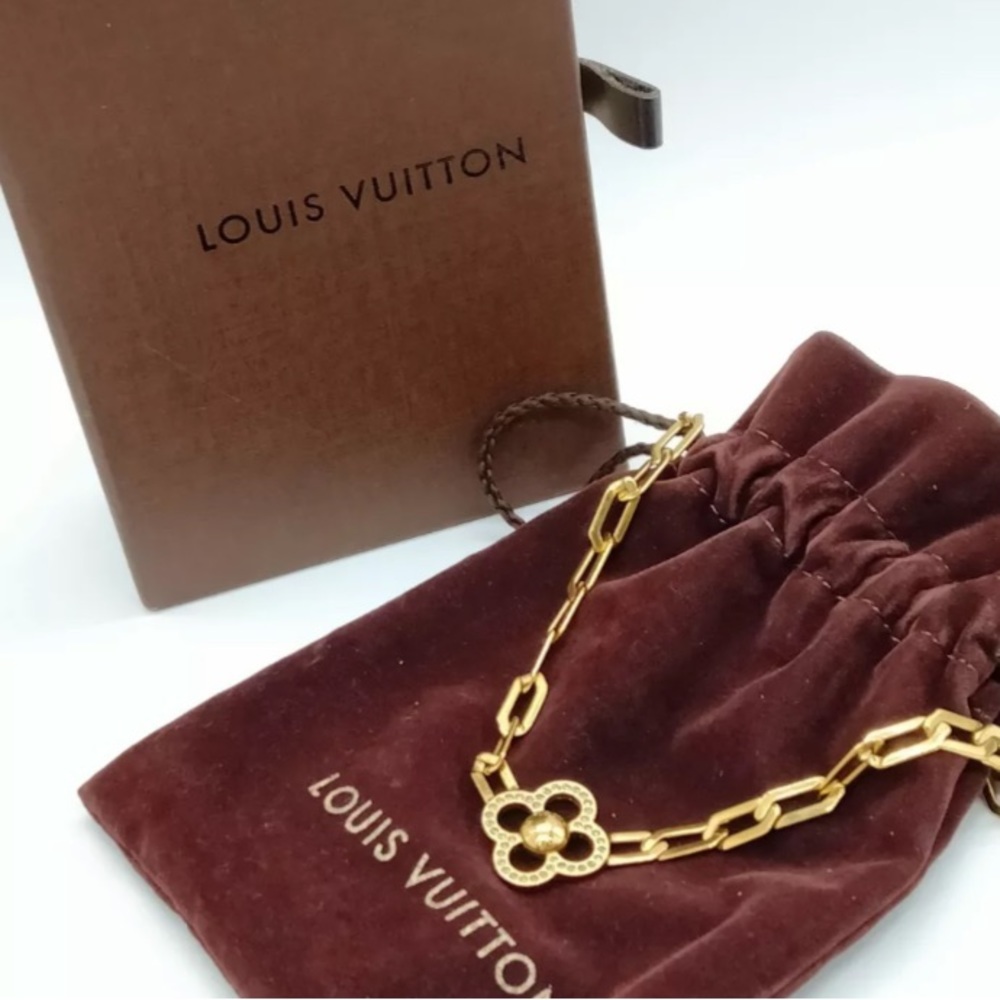 Louis Vuitton Toggle necklace Gold
